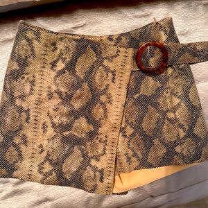 Zara snake skin design skort